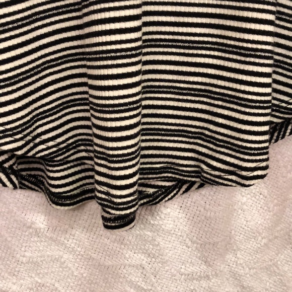 3/$25 - Retroluxe black/white striped turtleneck - Picture 4 of 7